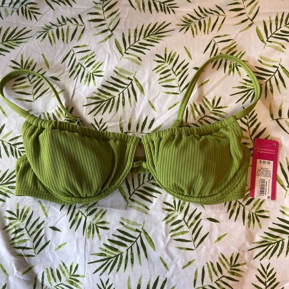 SOLD Women’s Xhileration Small Olive Green Bathing Suit Top - Picture 1 of 2